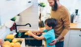 Zehn Hygieneregeln in der Küche (für Kinder, die das Kochen lieben)