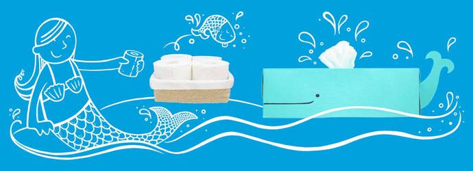 Toaletní papír  a zásobník na toaletní papír ve tvaru modré velryby s namalovanou mořskou pannou