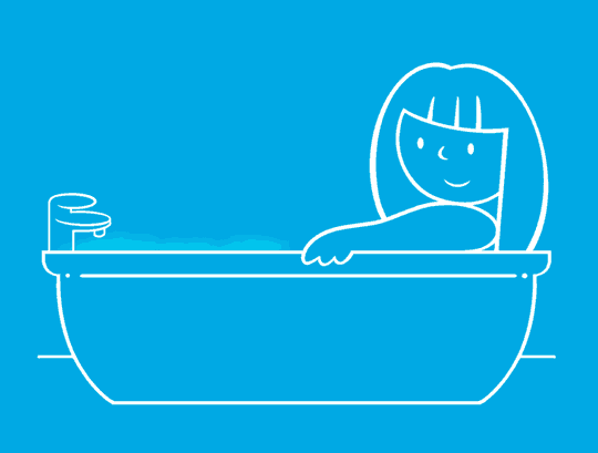 Illusztrált GIF egy hosszú hajú személyről, aki meleg fürdőt vesz az orrdugulás enyhítésére.